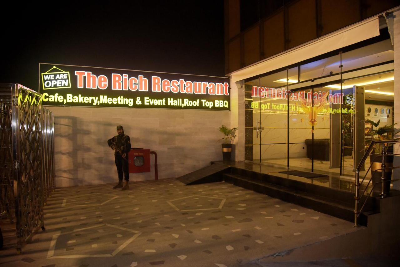 The Rich Hotel & Apartments لاهور المظهر الخارجي الصورة