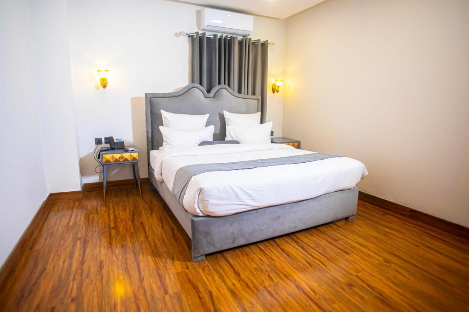 The Rich Hotel & Apartments لاهور المظهر الخارجي الصورة