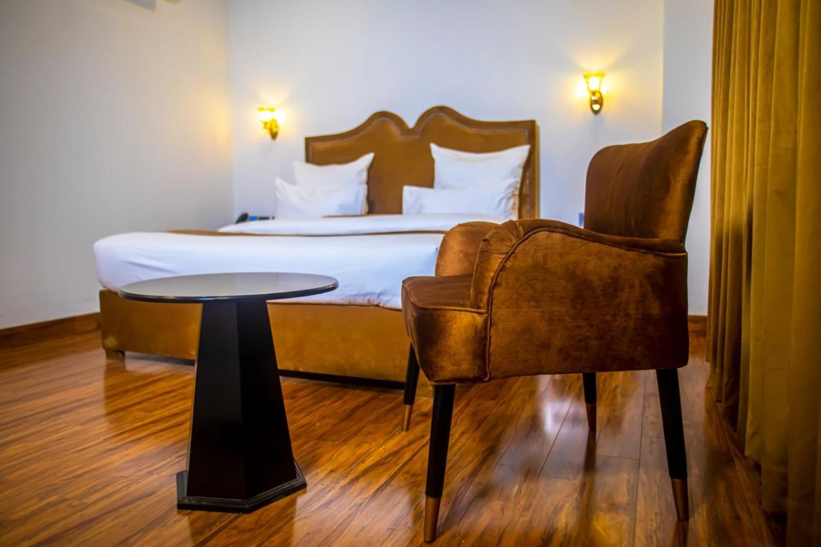 The Rich Hotel & Apartments لاهور المظهر الخارجي الصورة