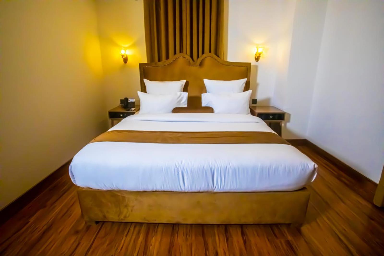 The Rich Hotel & Apartments لاهور المظهر الخارجي الصورة