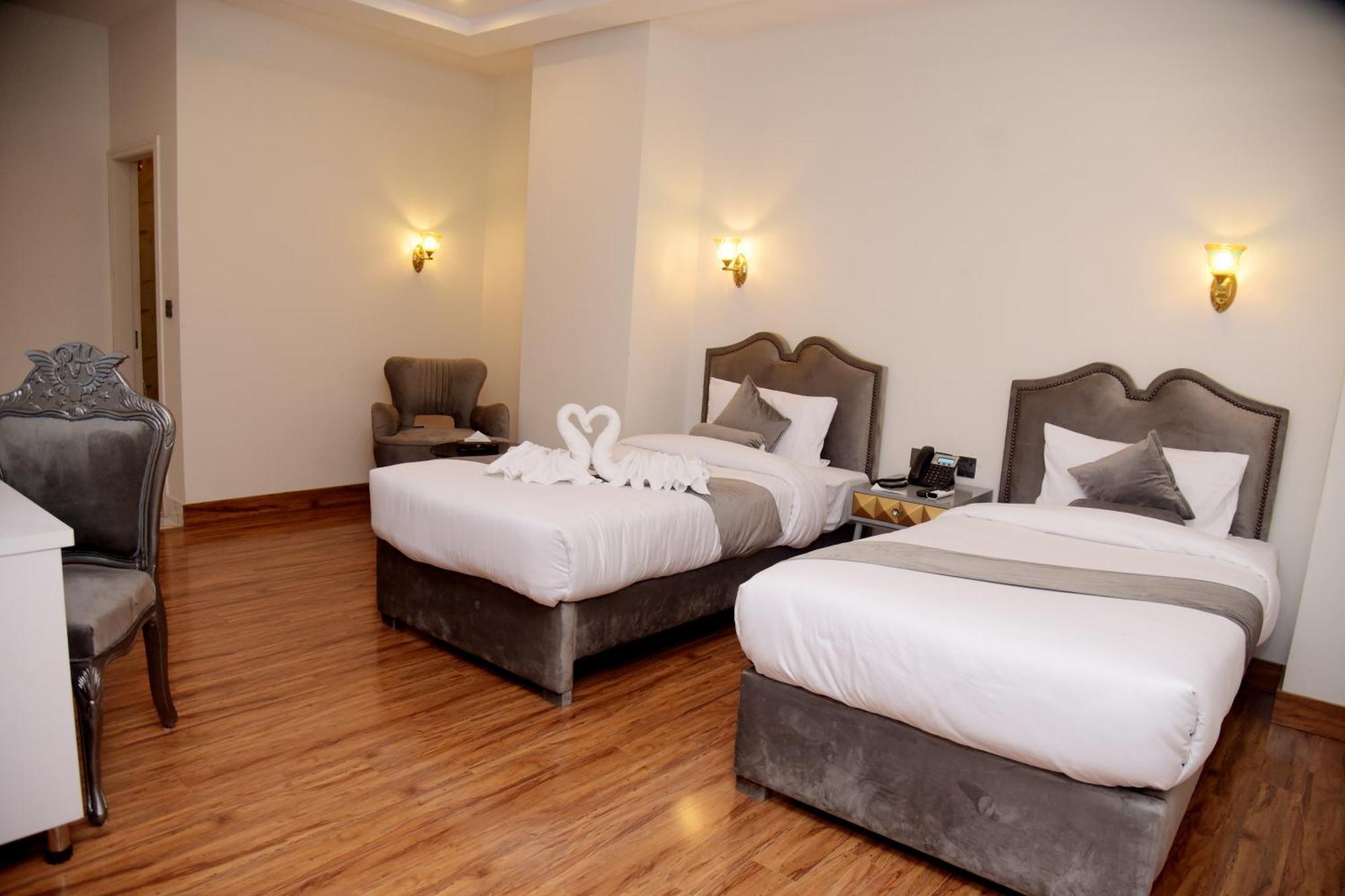 The Rich Hotel & Apartments لاهور المظهر الخارجي الصورة