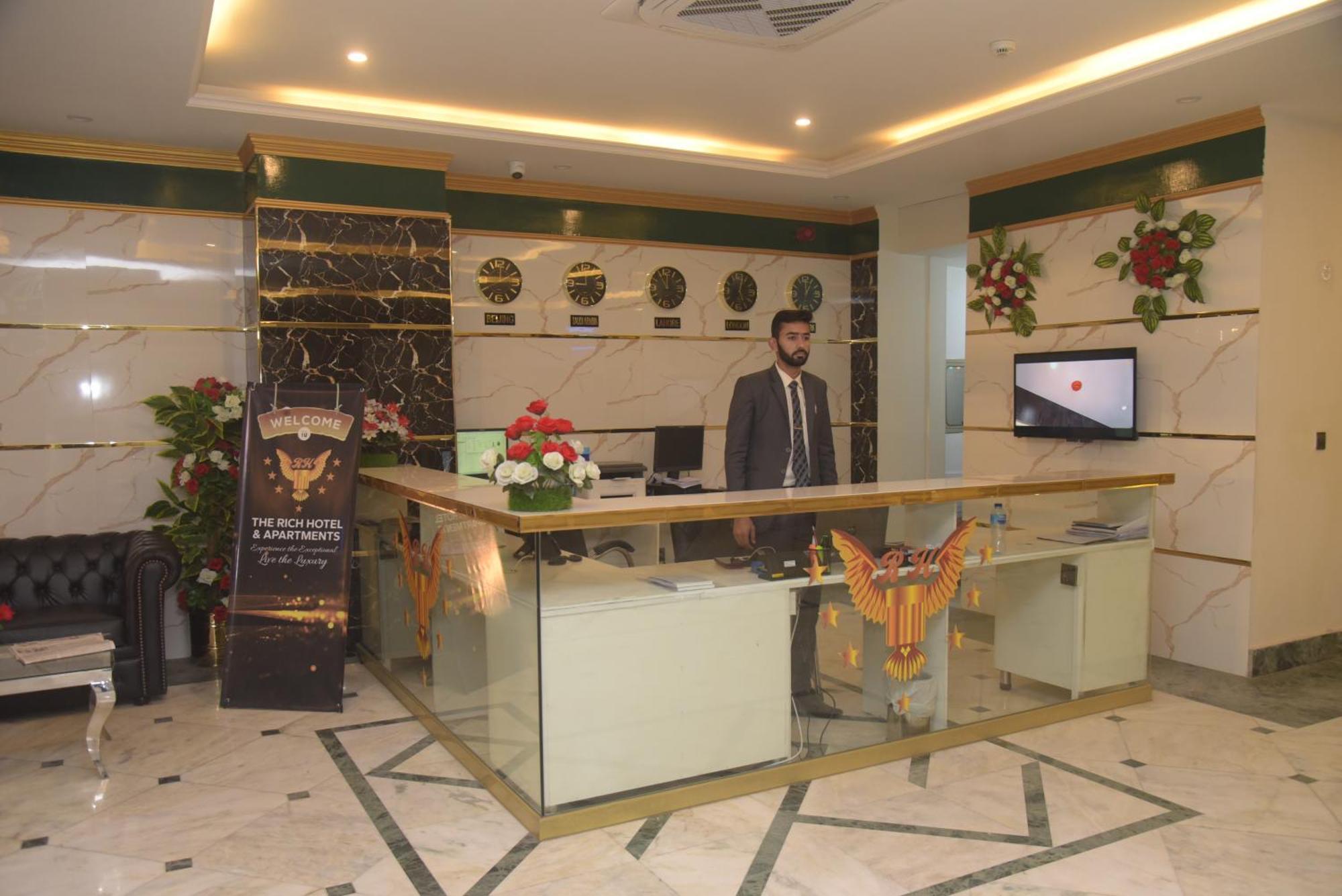 The Rich Hotel & Apartments لاهور المظهر الخارجي الصورة